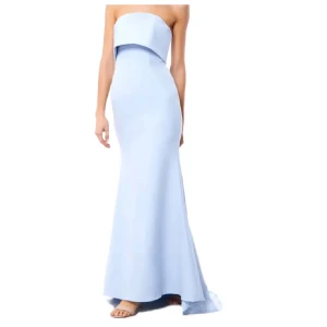 SÖKER Jarlo London balklänning ljusblå  - SÖKER denna klänning från Jarlo London i storlek uk 8-10. Slutsåld på hemsidan så hör gärna av dig om du har en hemma!!!