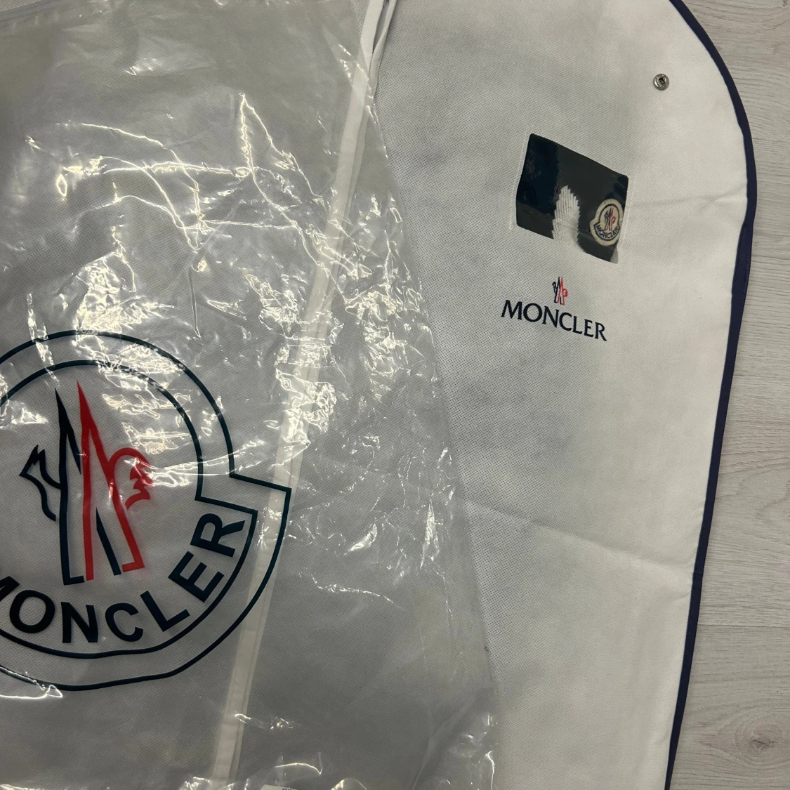 Svart pufferjacka, Moncler - 4