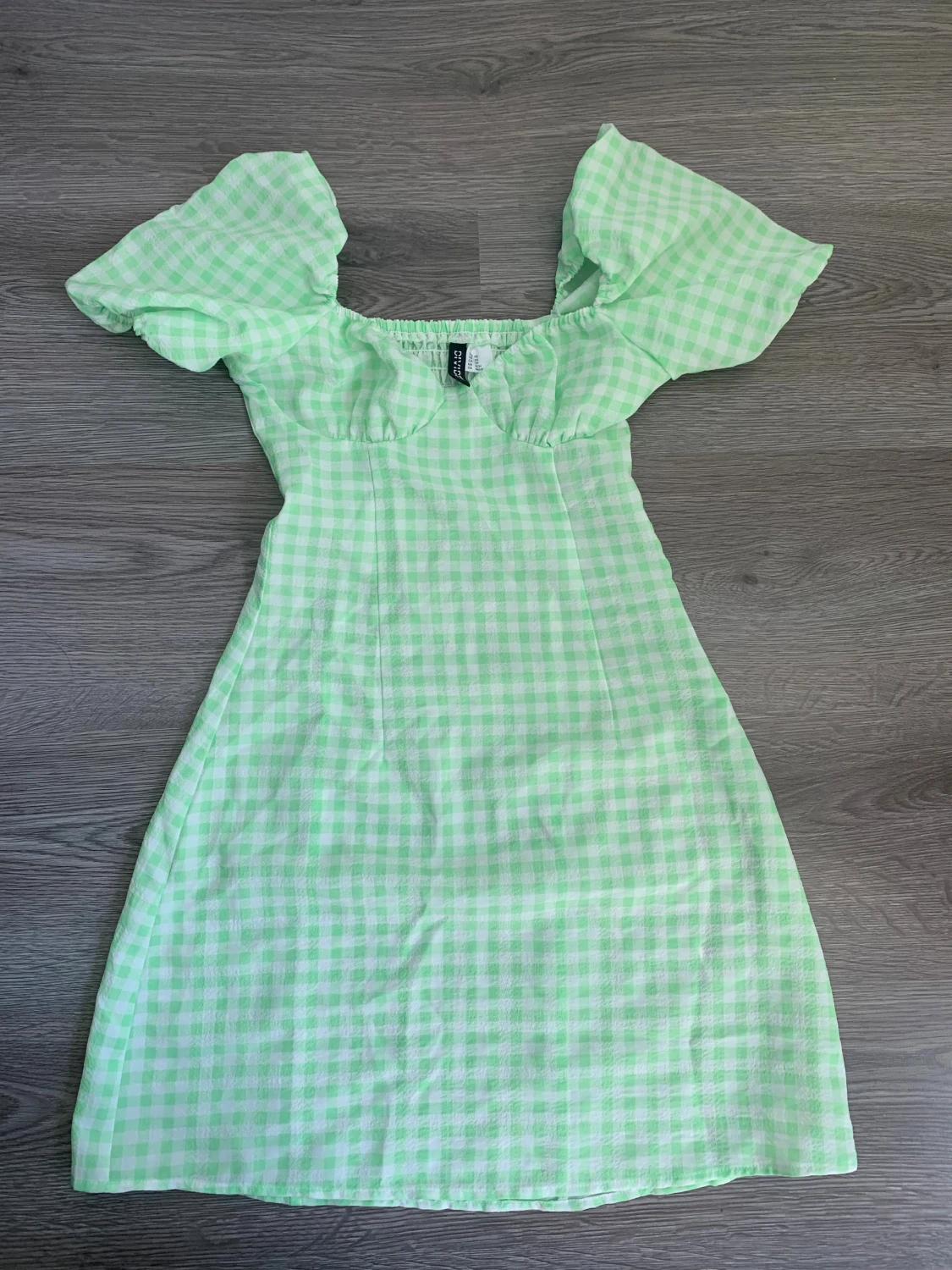 Grön rutig klänning från H&M