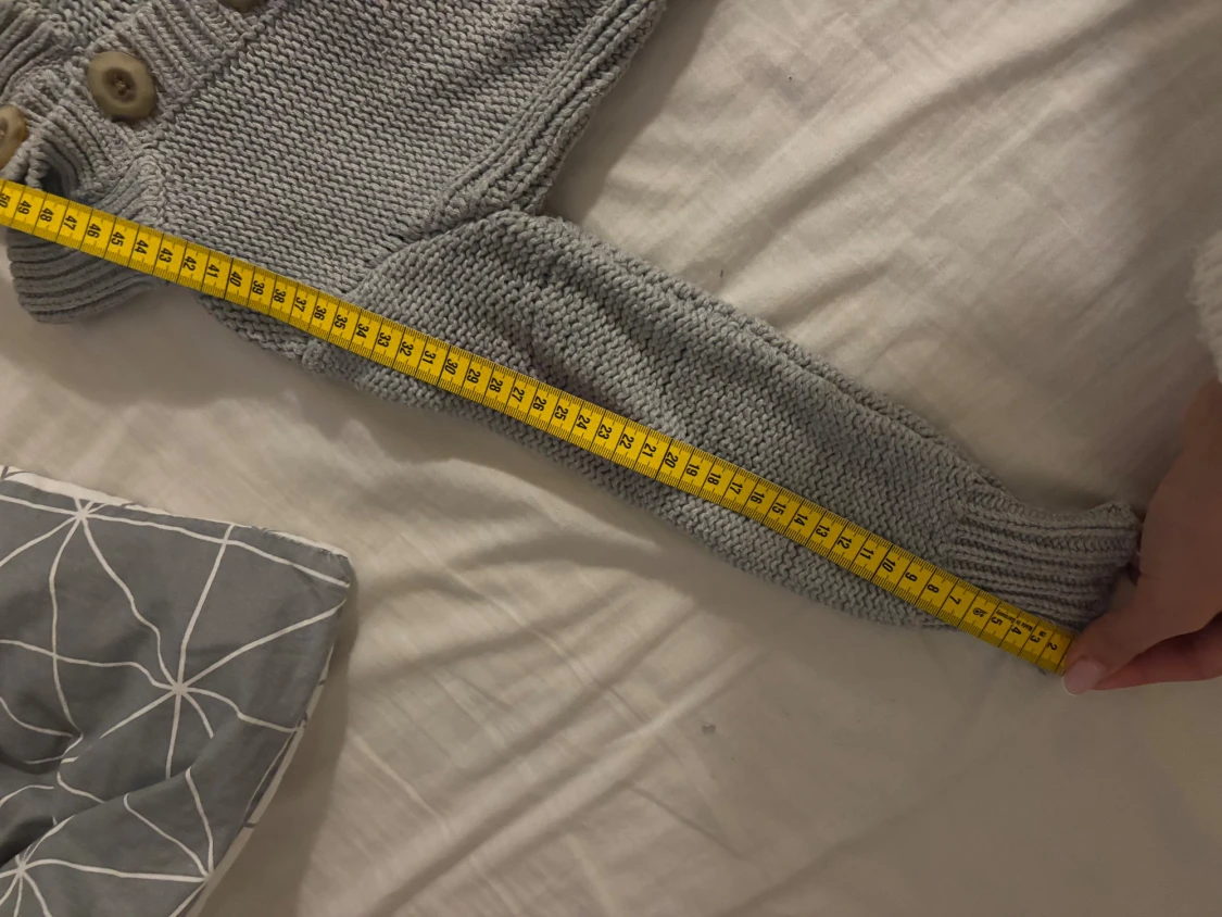 Grå stickad kofta från Abercrombie  - 2