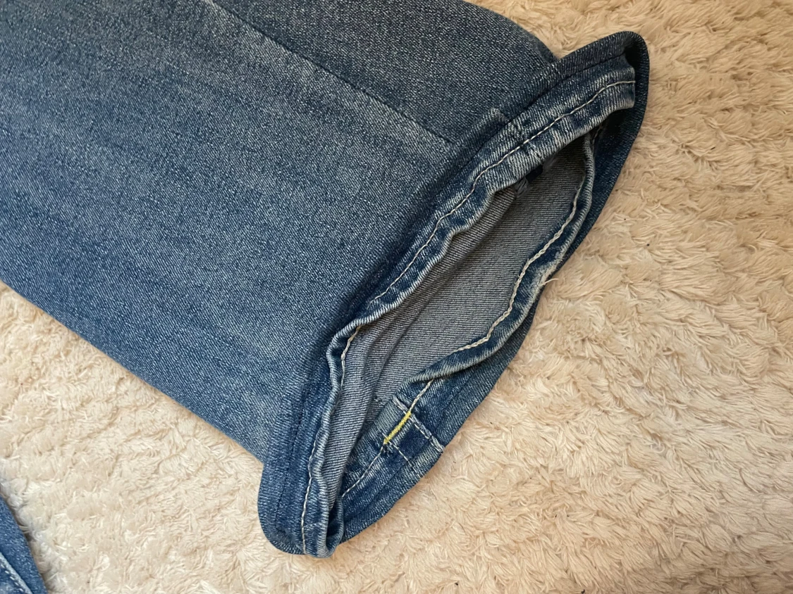 True Religion Jeans Low Rise Flare - 6