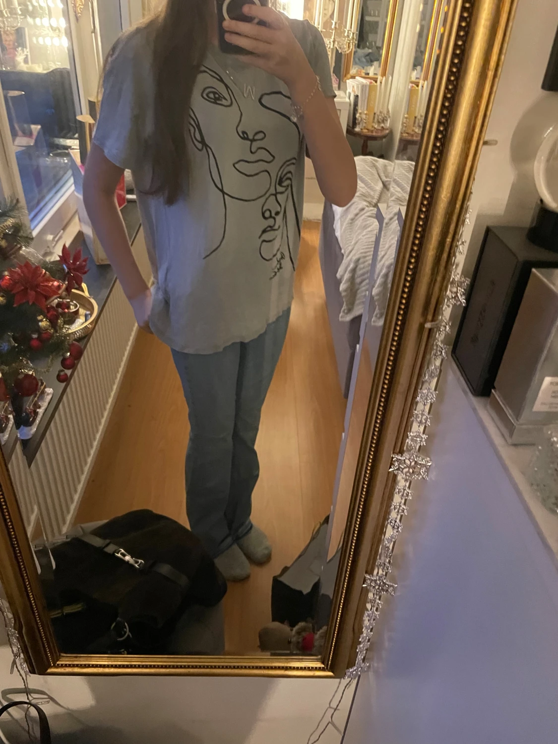 Grå t-shirt med tryck🩶 - 1