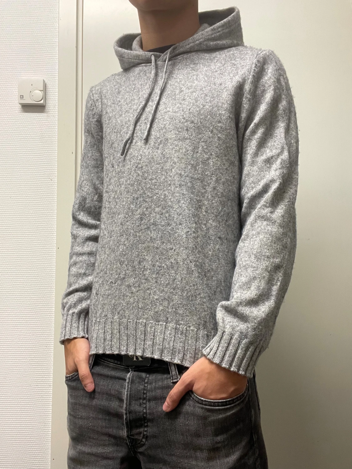 Stickad hoodie från Dressman - 1
