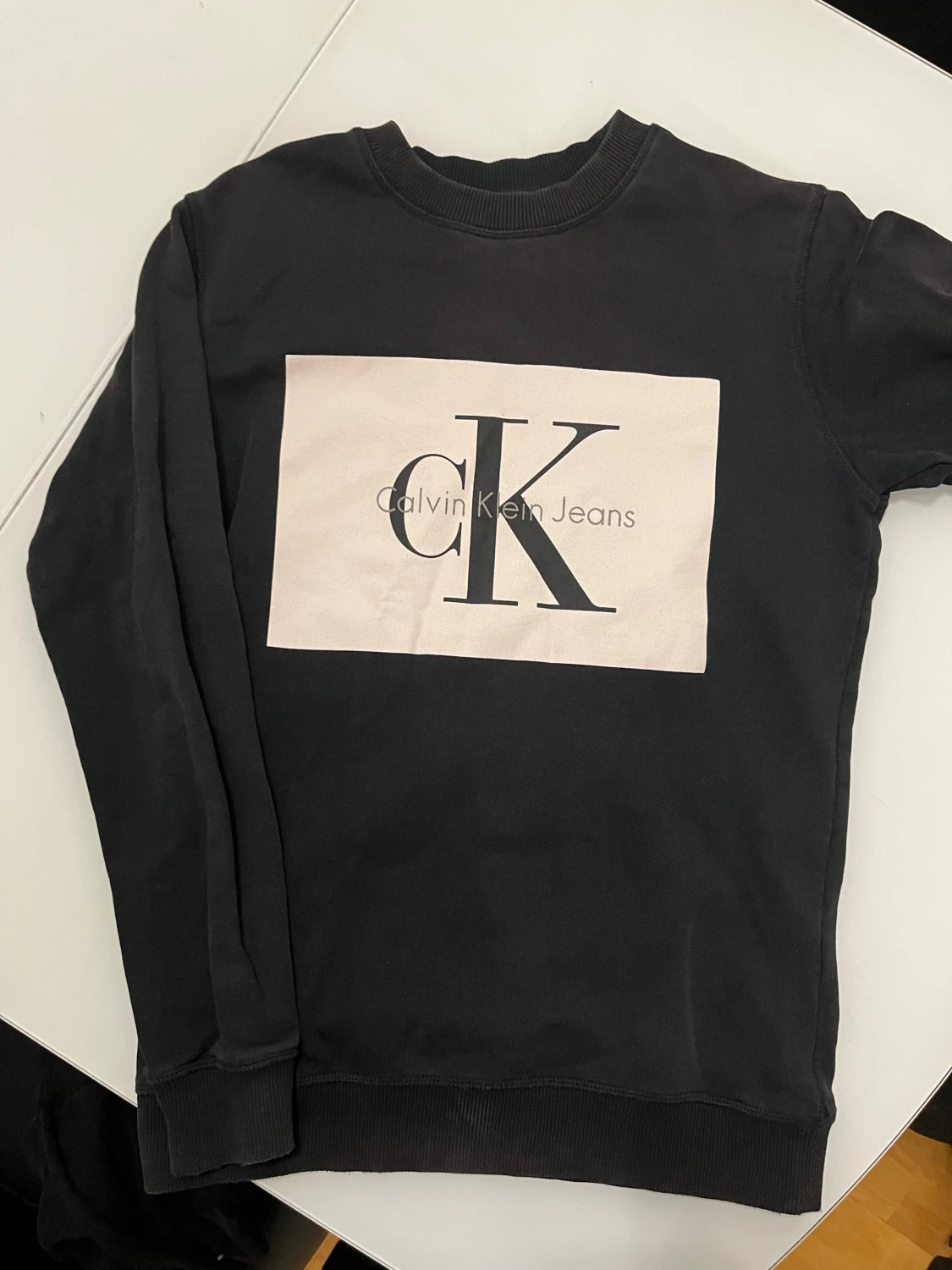 Svart sweatshirt från Calvin Klein Jeans - 1