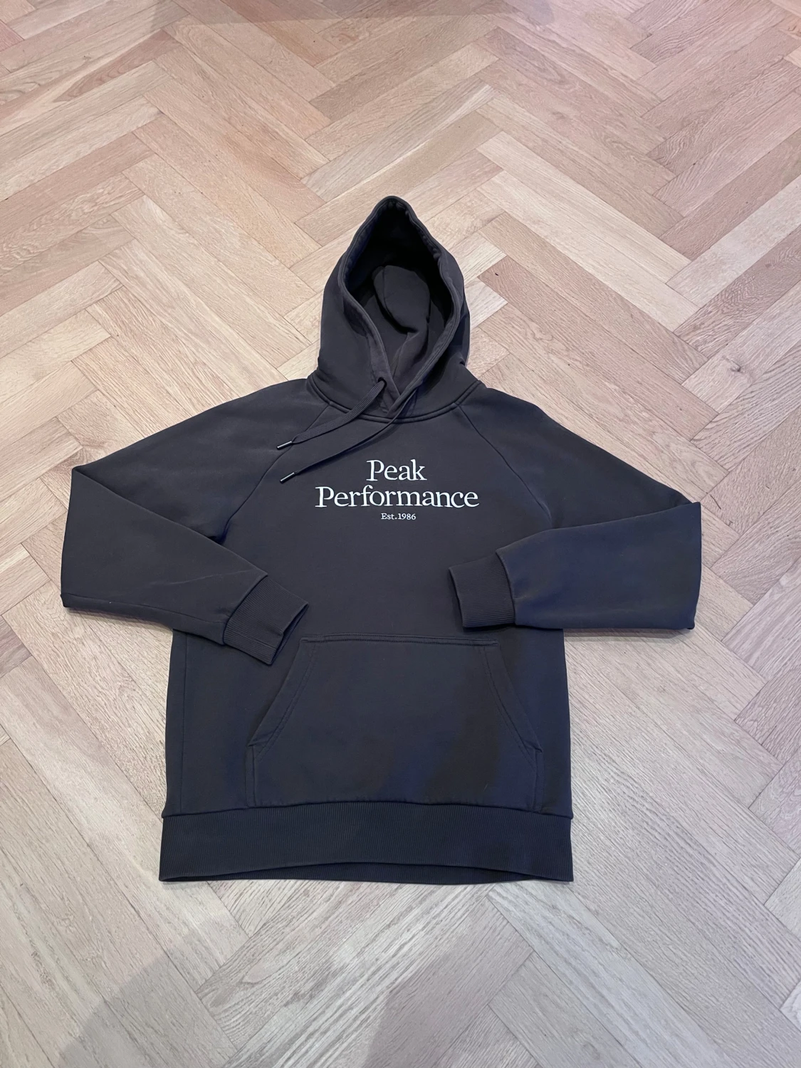 Hoodie från Peak Performance  - 1