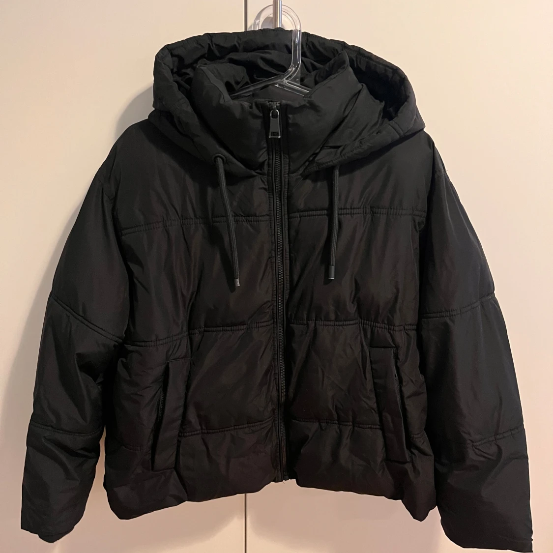 Svart pufferjacka från Zara