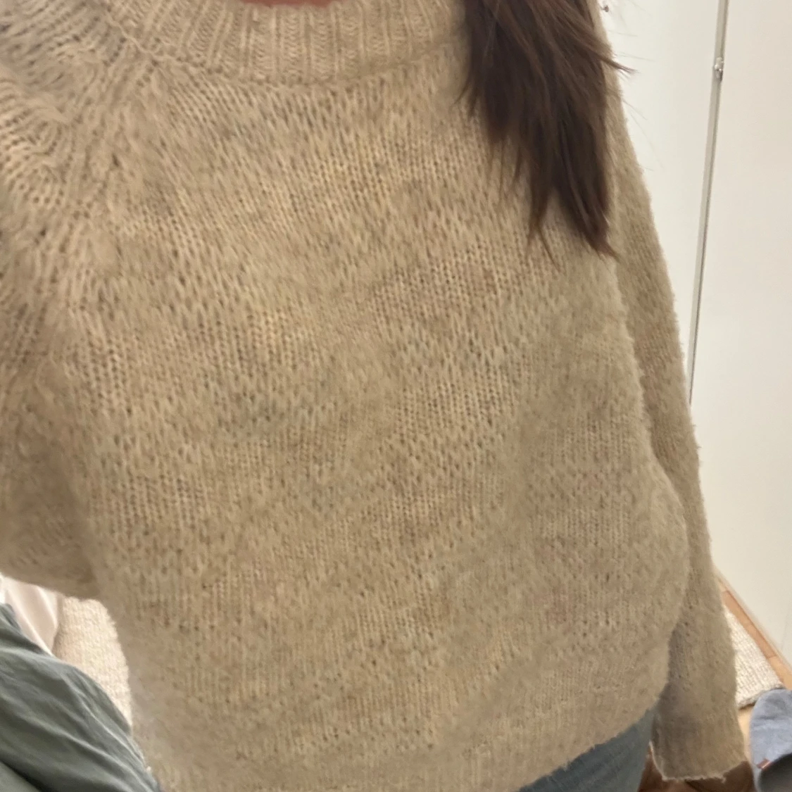 Snygg stickad tröja - 1