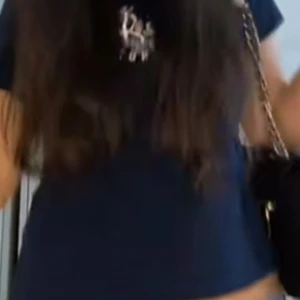 Mörkblå t shirt från pepe jeans  - Snygg t shirt från pepe jeans. 