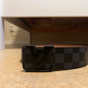 Svart lv bälte - Snyggt svart lv bälte 