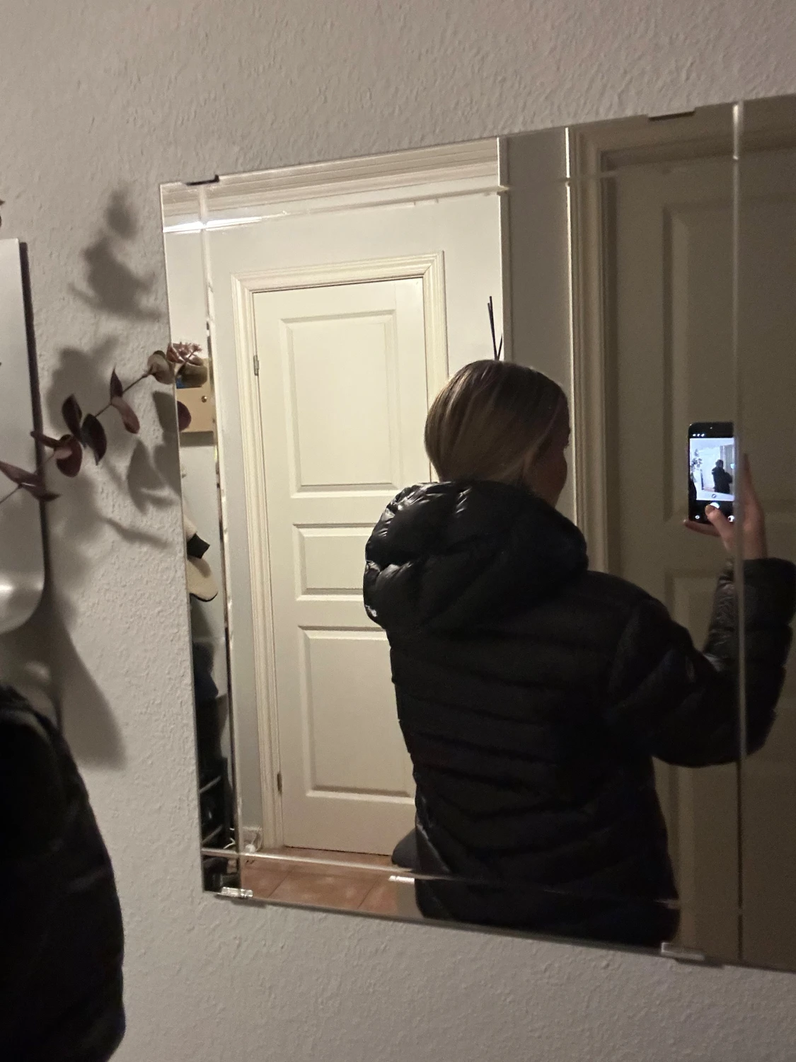 Svart dunjacka från Colmar - 1