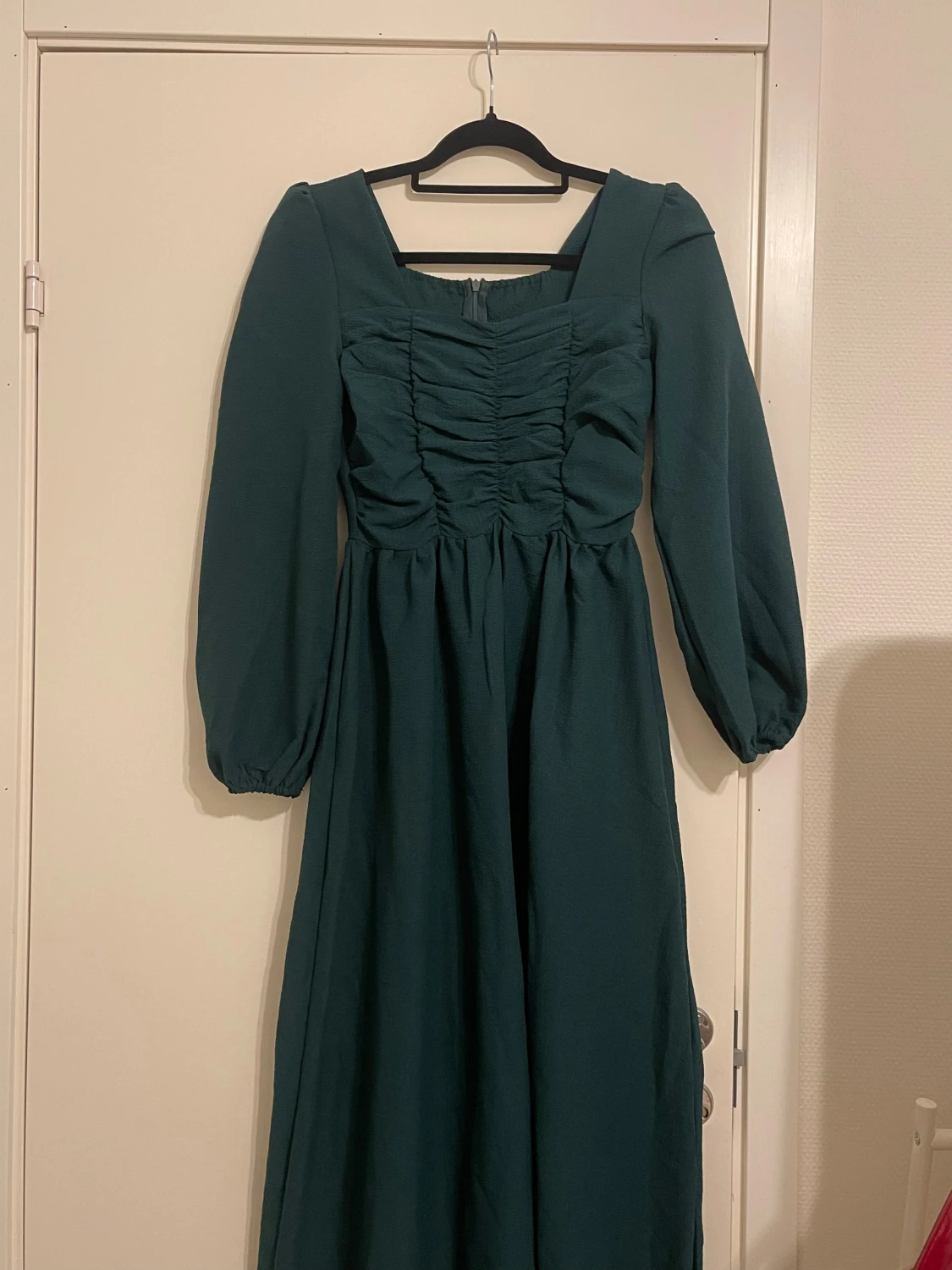 Mörkgrön långklänning - 1