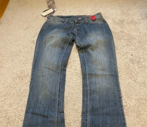 Jeans lowwaist utsvängda lågmidjade bootcut  - Jeans❤️❤️