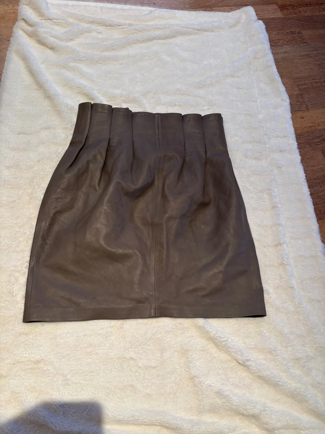 Brun skinnkjol från Saint Tropez - 1