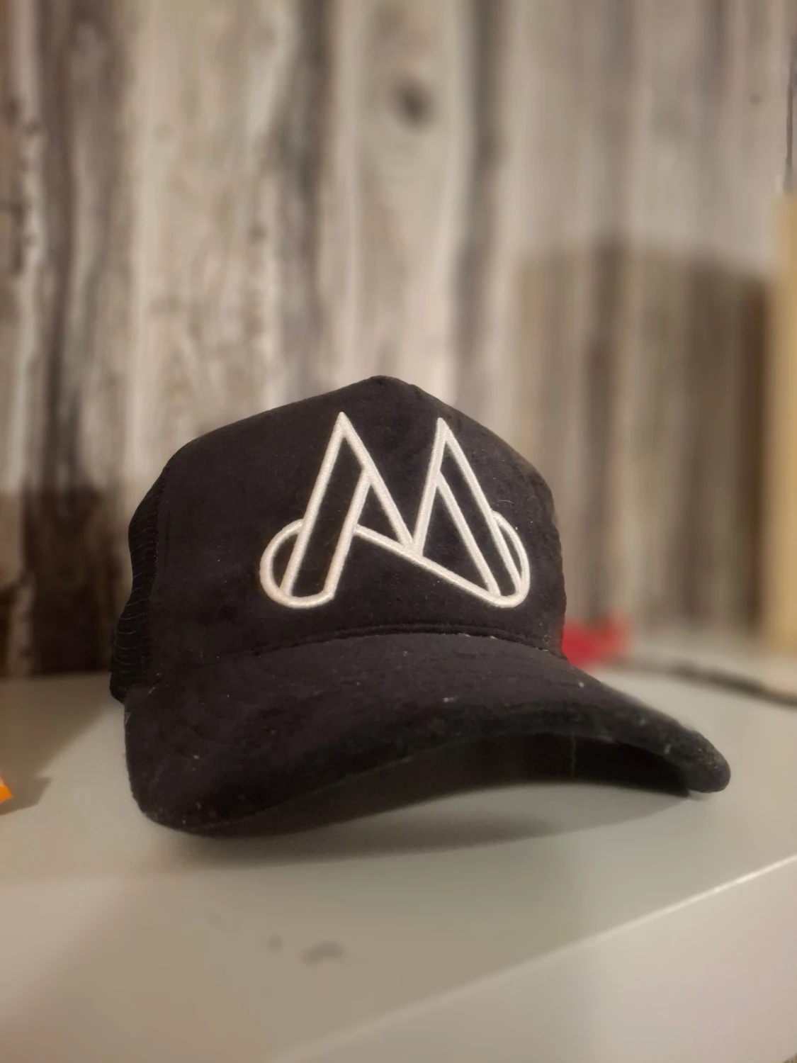 Svart Maggiore keps med mesh