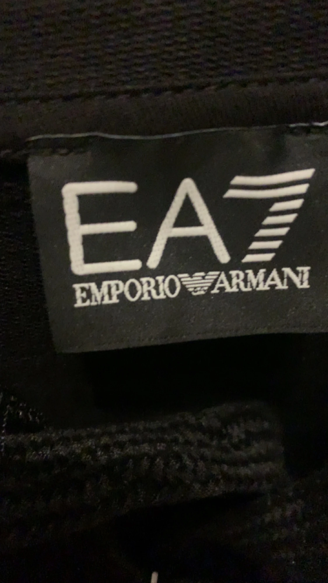 Svart zip-kofta från EA7 Armani - 2