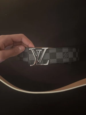 Bälte  - Sprillans ny dm vid intresse 