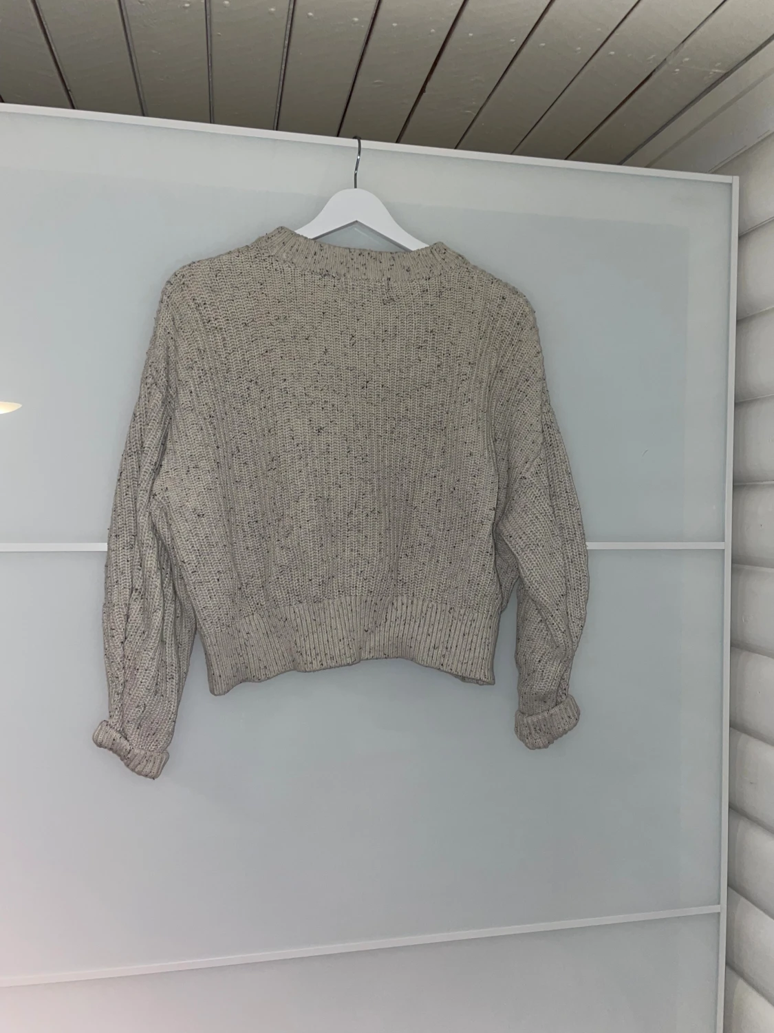 Grå stickad tröja - 3