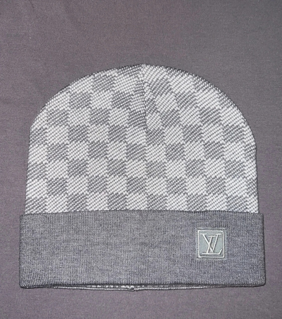 Grå rutig mössa Louis Vuitton