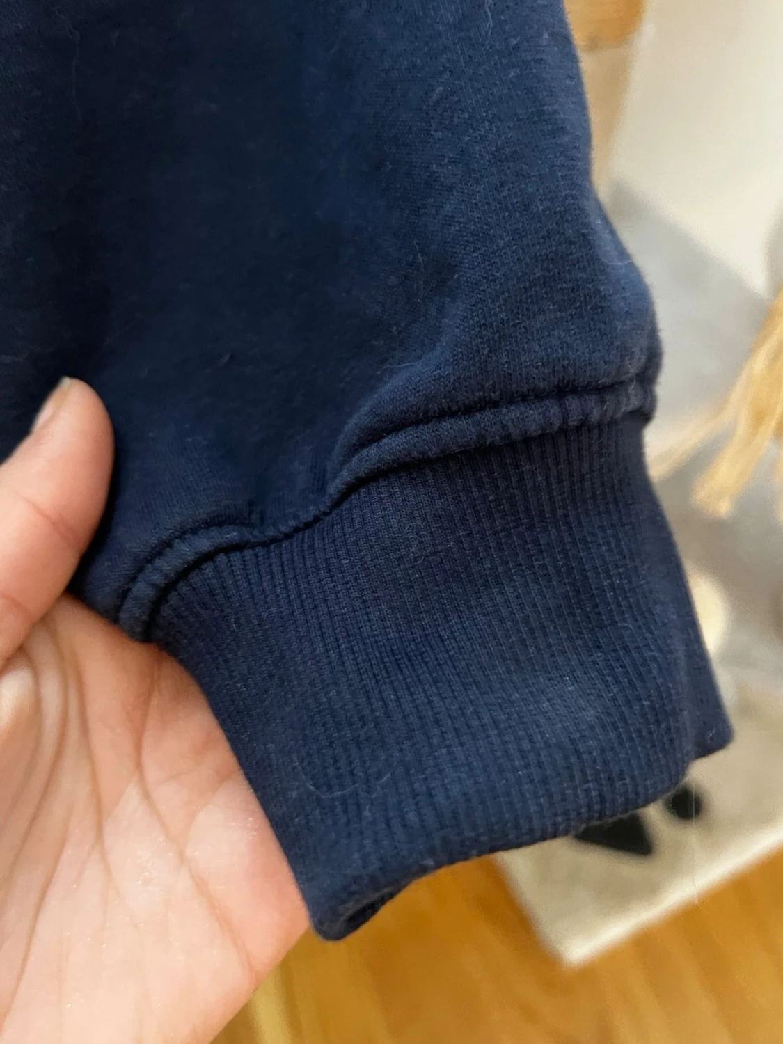 Mörkblå sweatshirt från Gina Tricot - 5