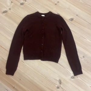 Mörkröd kofta från H&M XS - Röd kofta från H&M i storlek XS. 