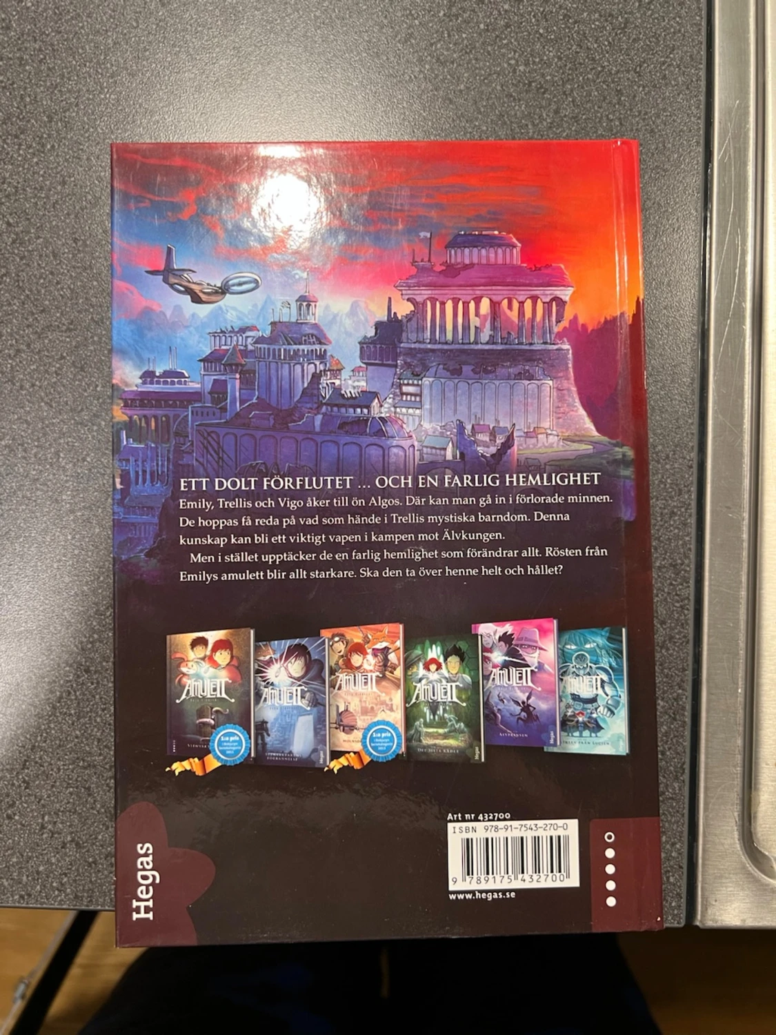 Amulett: Eldfågeln (Bok sju) - 1