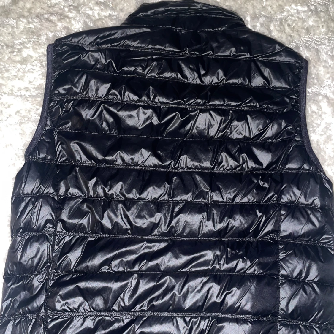 Svart dunväst från EA7 Emporio Armani - 2