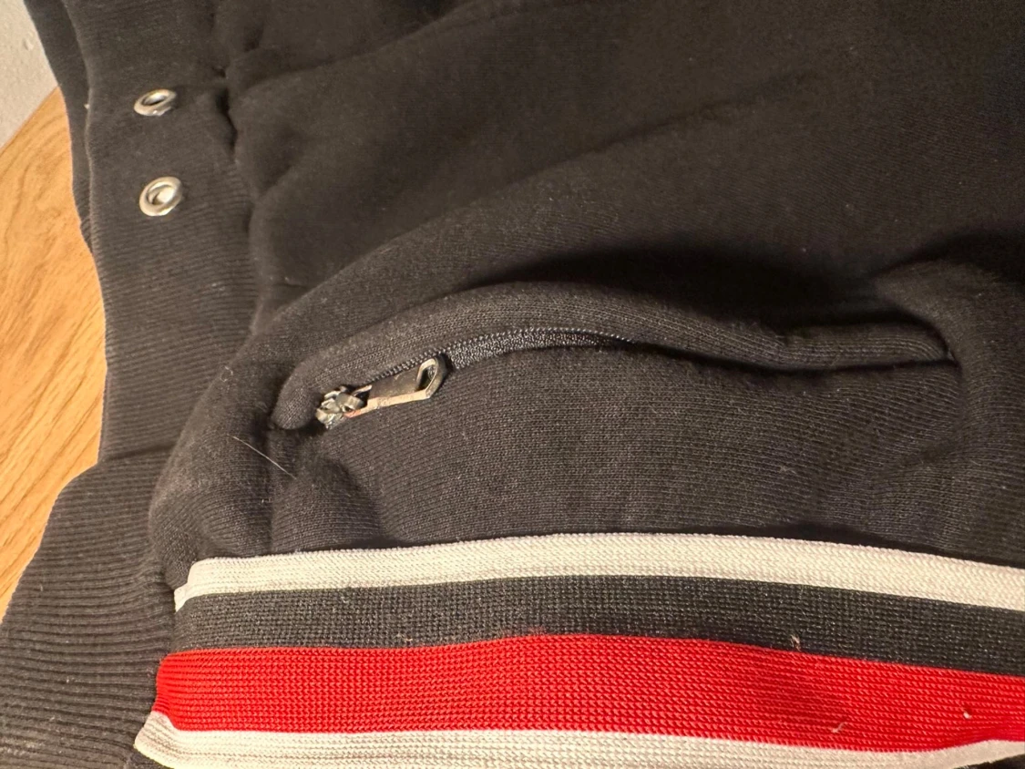 Svarta mjukisbyxor från Moncler - 2