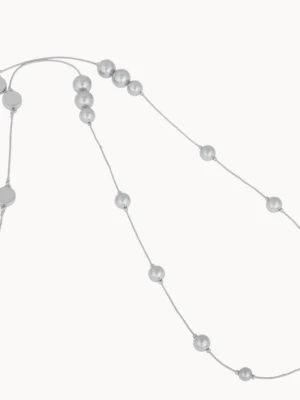 IOAKU - Fint långt halsband från IOAKU, fick den i födelsedagspresent men passa inte riktigt mig så den är helt oanvänd💗💗säljer då jag nu ska byta till guld smycken så försöker bli av med allt silver💗💗 