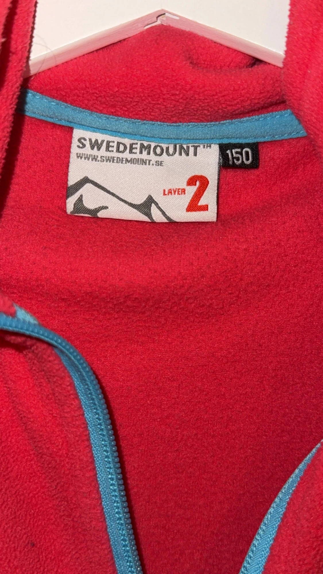 Röd fleecejacka från Swedemount - 2