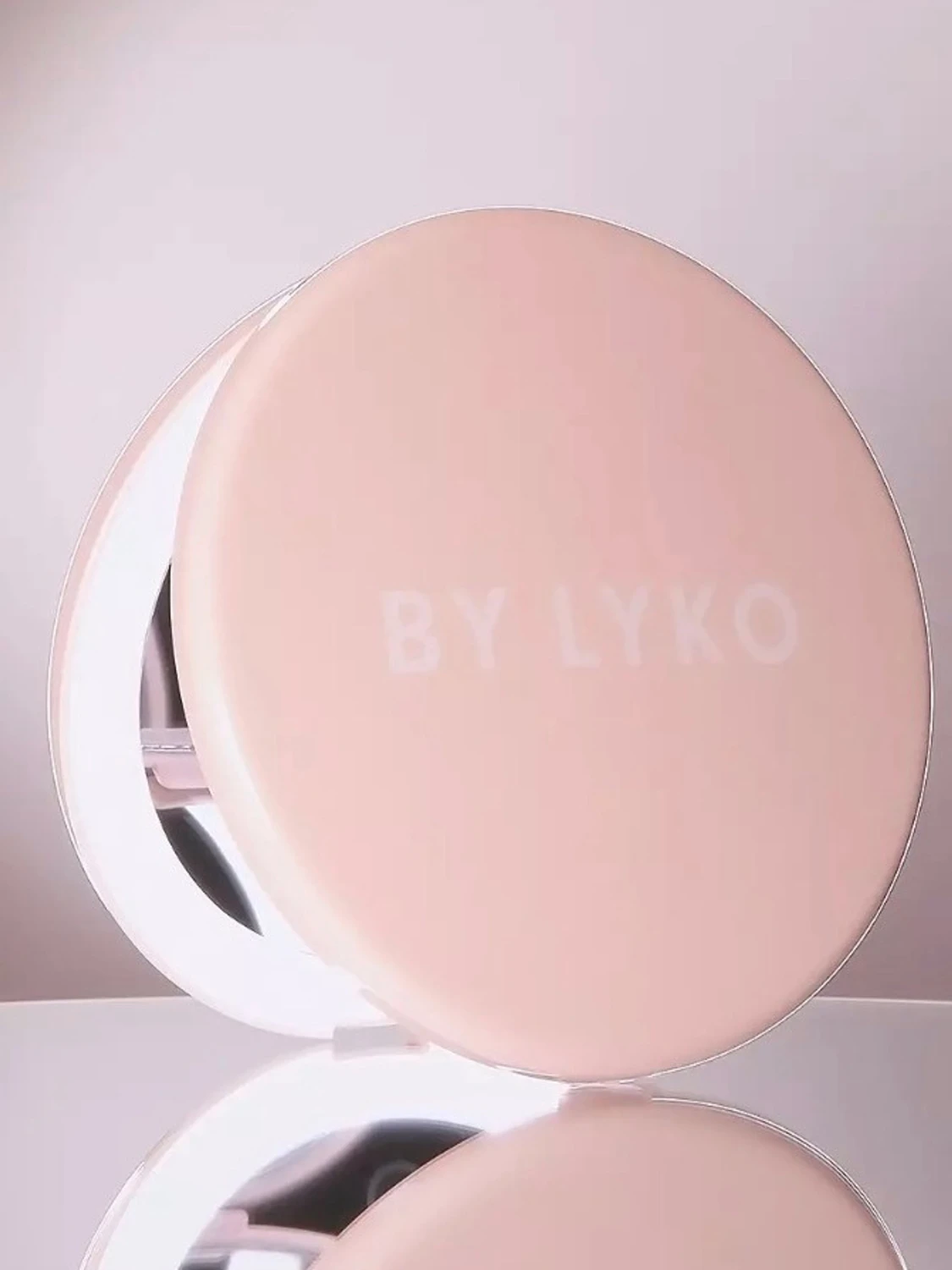 Rund sminkspegel med LED från By Lyko - 3