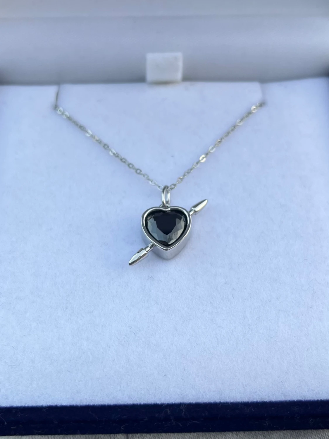 Maria Nilsdotter ”Rebel Love” inspirerat halsband - 2