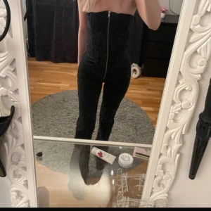 Jeans jumpsuit - Jeans jumpsuit i bra skick 