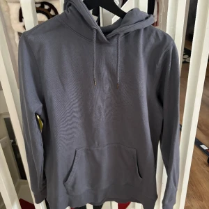 Hoodie - Hoodie från lager 157 i storlek M