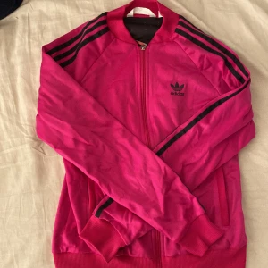 Rosa adidas  - Fet adidas tröja, tryck gärna på köp nu 