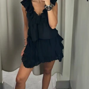 Sett från hm - Jätte fint sett från hm, aldrig använt och prislapp kvar. Slut sålt på hemsidan! S i båda delarna 