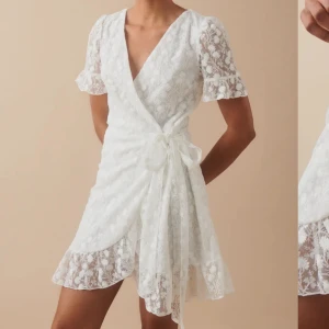 Studentklänning  - Säljer min studentklänning från Gina Tricot i storlek S. Den är använd en gång och är i väldigt bra skick. Köpt för 700kr och säljer för 400kr. Skriv för fler bilder