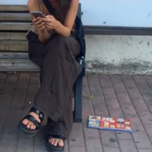 Linnebyxor - Otroligt fina linnebyxor som jag precis köpt här på Plick. Var tyvärr lite för stora på mig därav säljer jag de vidare. 