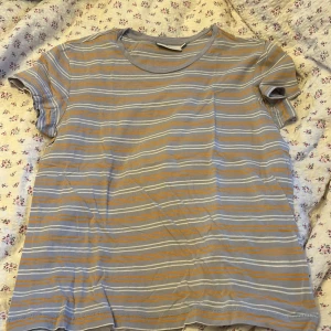 T-shirt  - Använt fåtal gånger