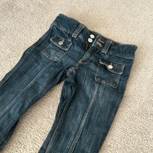 jätte fina jeans💯❣️ - Säljer mina jätte fina jeans från hm pga storleken ❣️ bra skick 💯