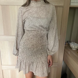 Klänning - Använd fåtal gånger 