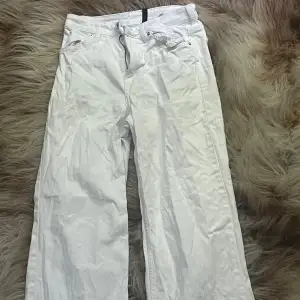 Vita hög midjade jeans 