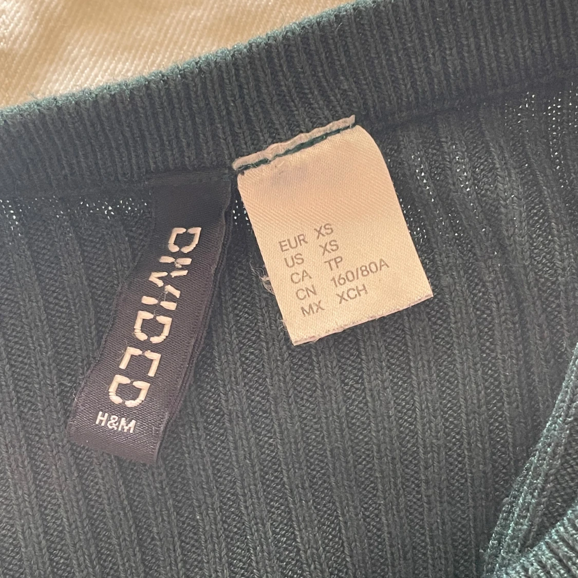 Grön stickad tröja - 92