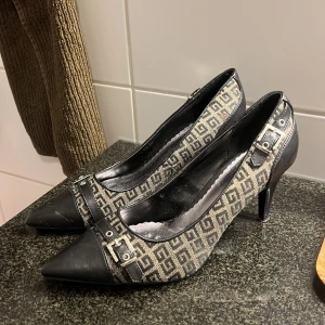 Klackar  - Storlek 37