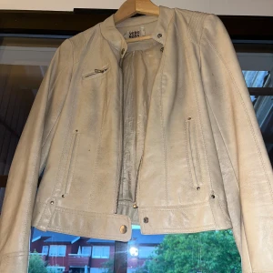 Skinjacka - Vero Moda skinjacka 