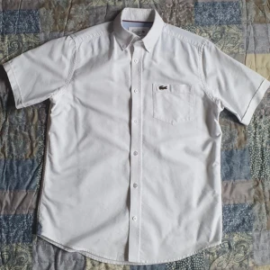 Lacoste skjorta  - Lacoste skjorta ,helt nya 