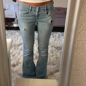 Diesel jeans - Så snygga lågmidjade diesel jeans, inga defekter och säljer då jag måste rensa garderoben 💕