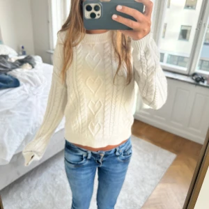 Vit tröja  - Vit tröja 