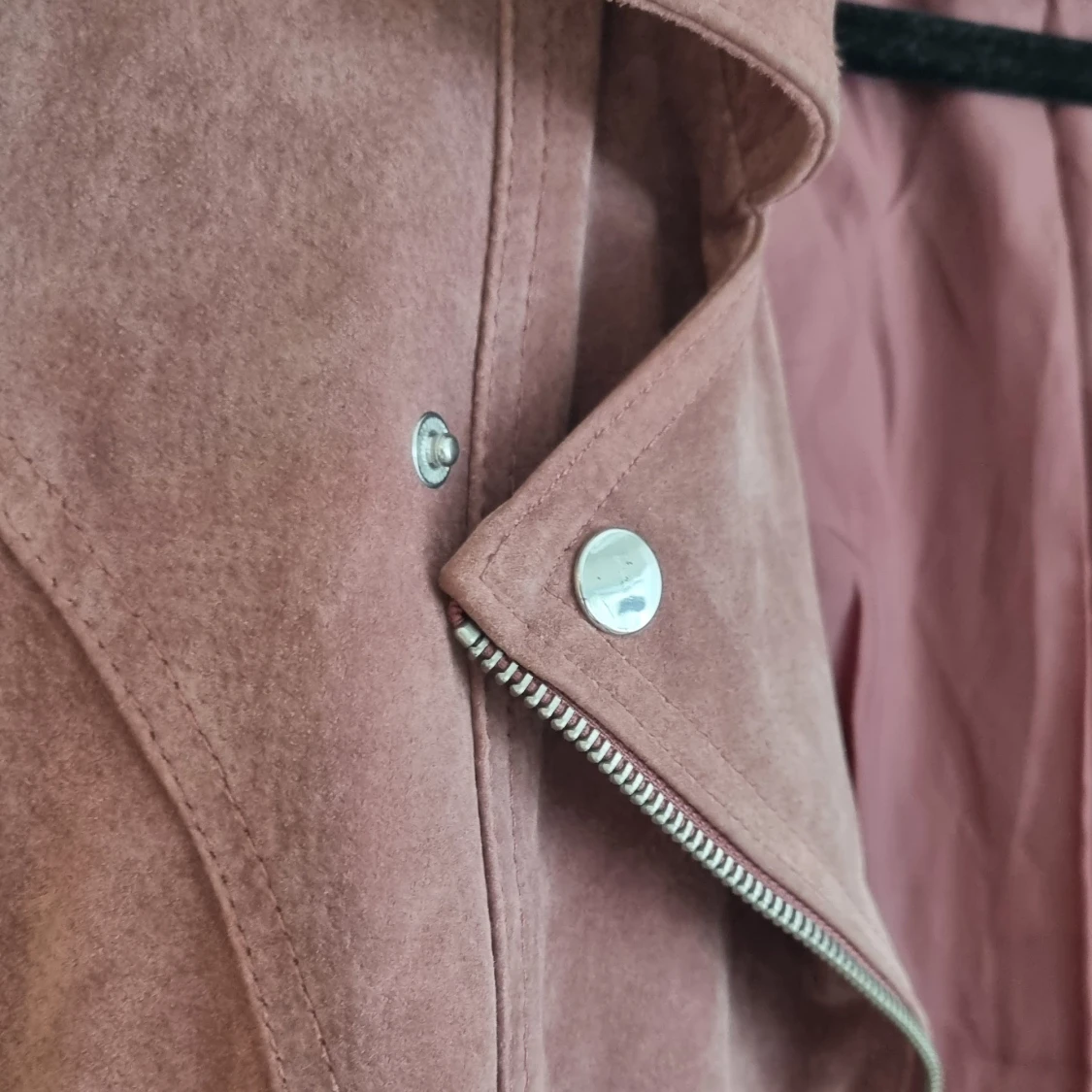 Smutsrosa jacka  - 92