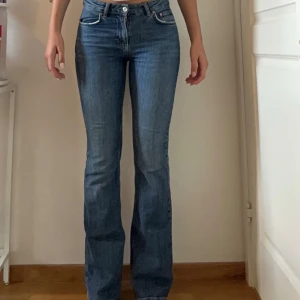 GINA jeans  - såå snygga jeans från gina tricot som säljs då de ej används. är 178!!💘