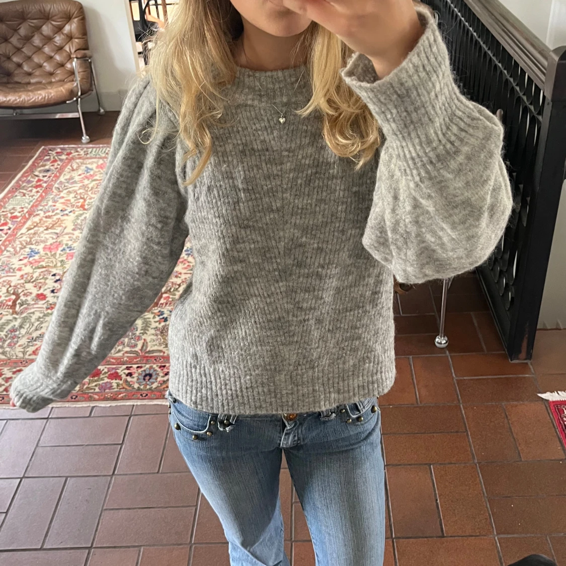 Grå stickad tröja från ICHI - 92